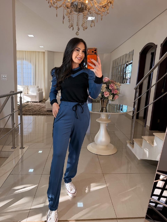 Conjunto em Moletinho Cristiane Azul Escuro