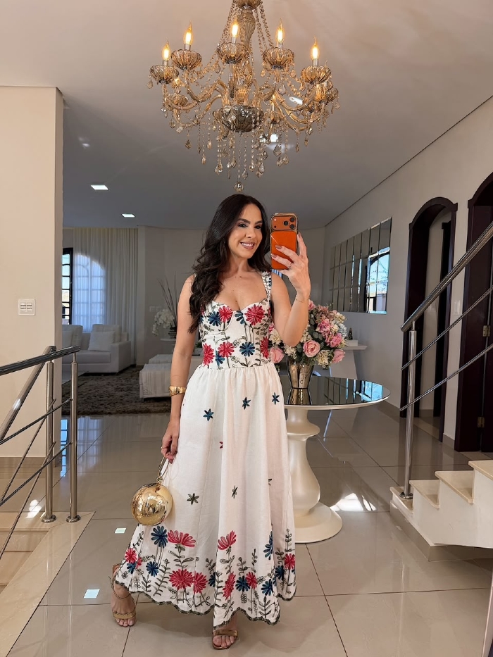 Vestido em Linho Estampa Floral Lizza