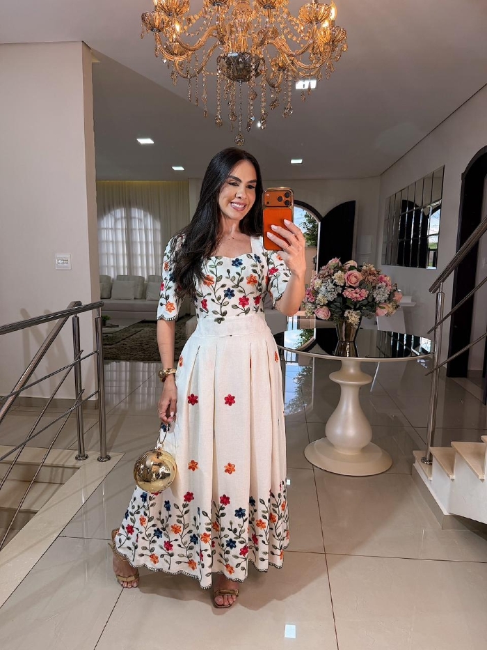 Vestido em Linho Alexia com Manga Estampado Floral