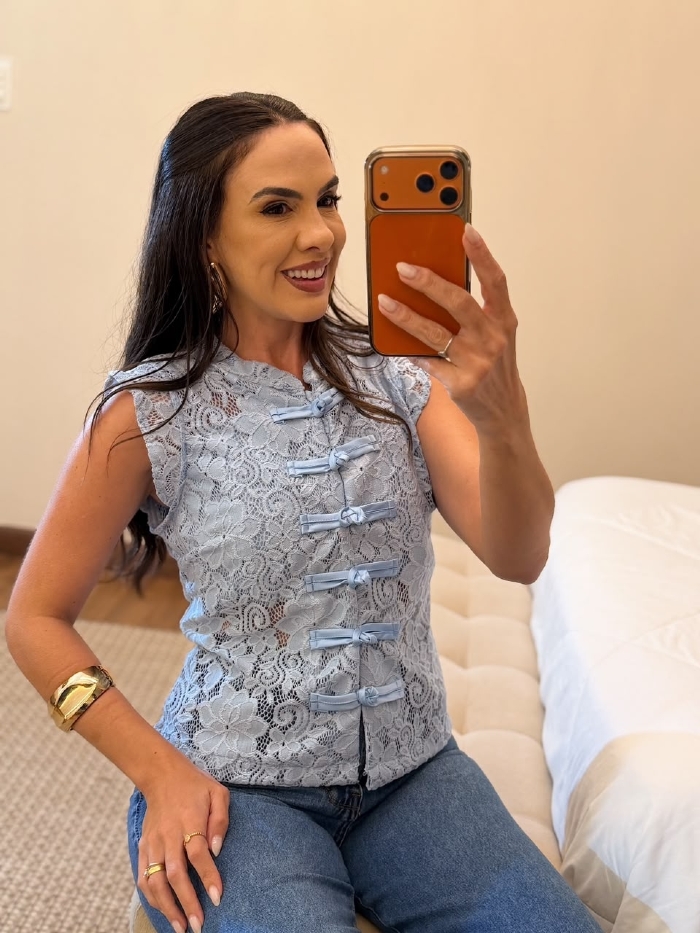 Blusa em Renda Estelle Azul